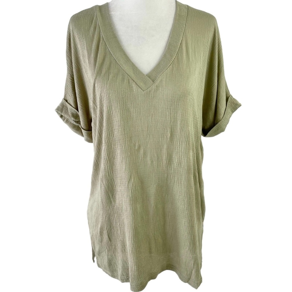 New Lumiere Cuffed Short Sleeve V-Neck Textured Tee Olive Green Size Small